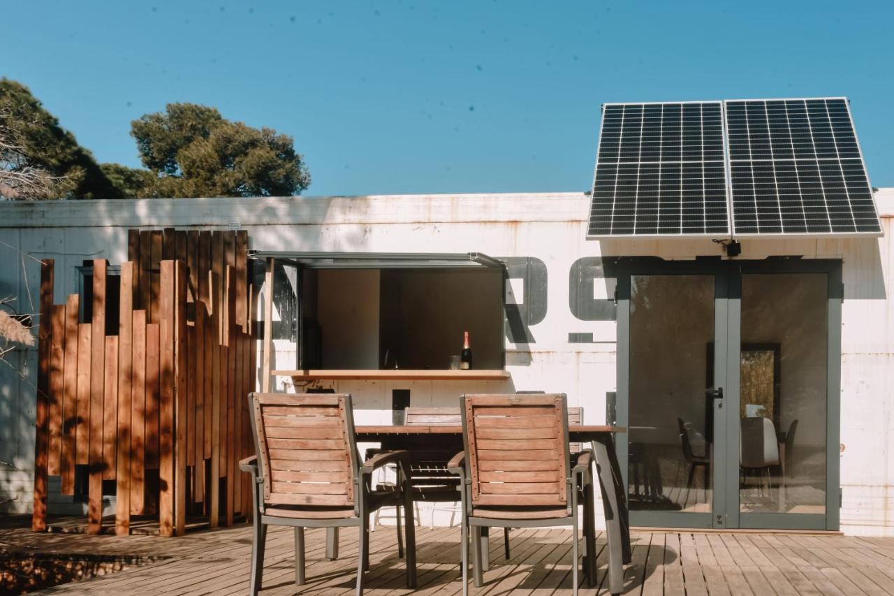 Cooltainer Retreat: Sustainable Coastal Forest Tiny House Near Barcelona Castelldefels Exterior photo