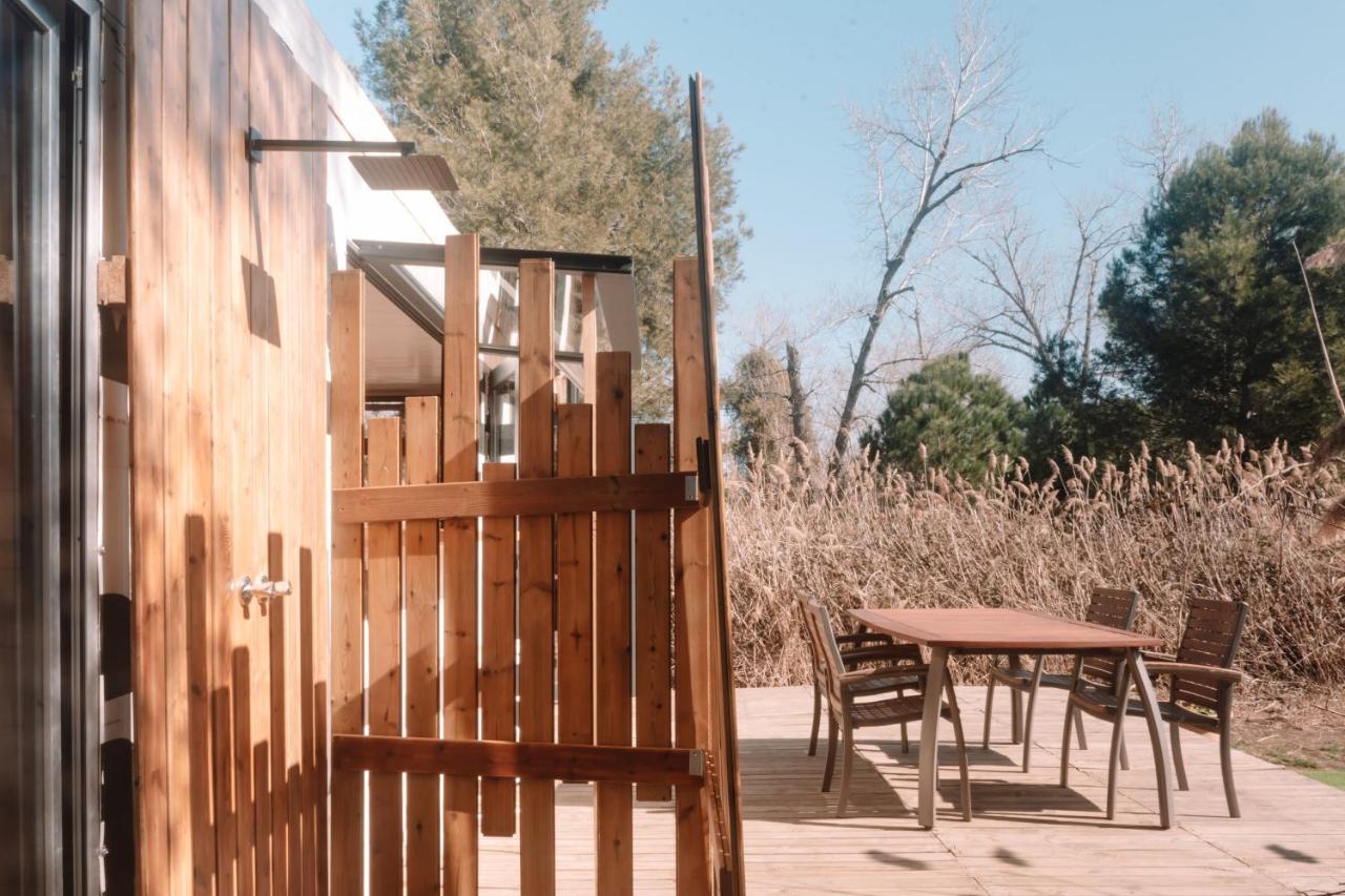 Cooltainer Retreat: Sustainable Coastal Forest Tiny House Near Barcelona Castelldefels Exterior photo